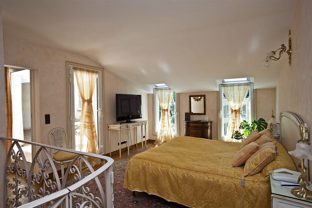 Hostellerie Les Frenes Avignon Cameră foto