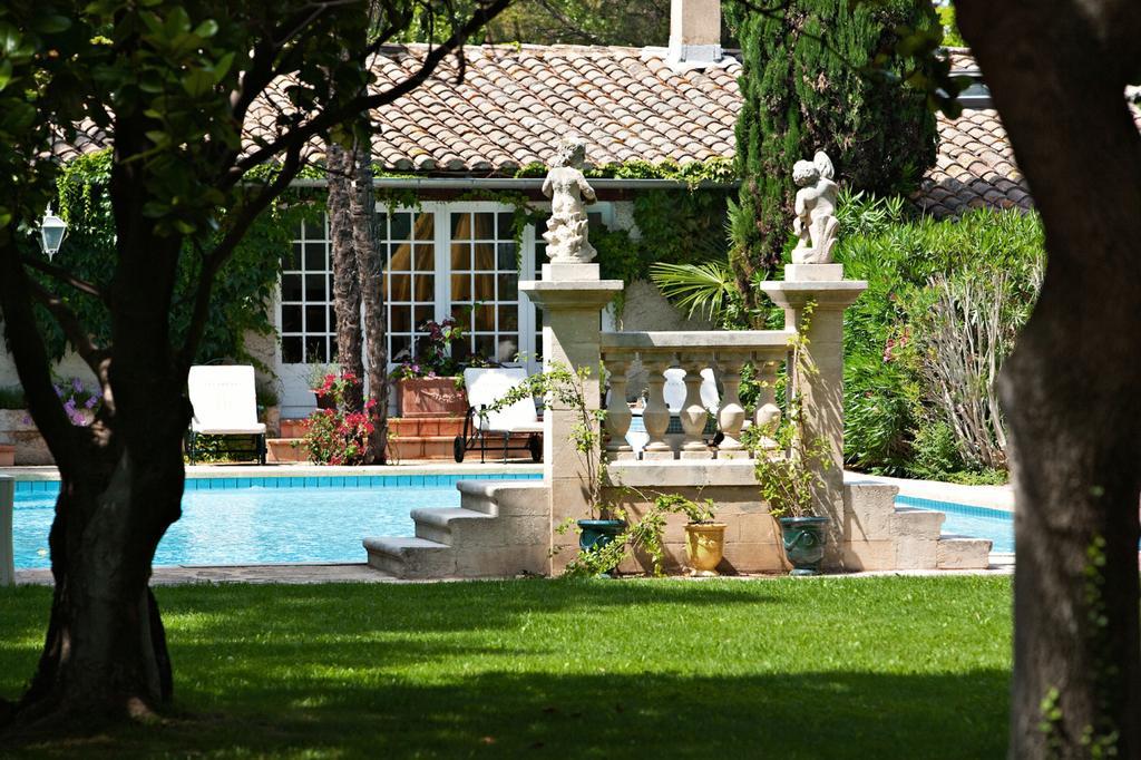 Hostellerie Les Frenes Avignon Cameră foto