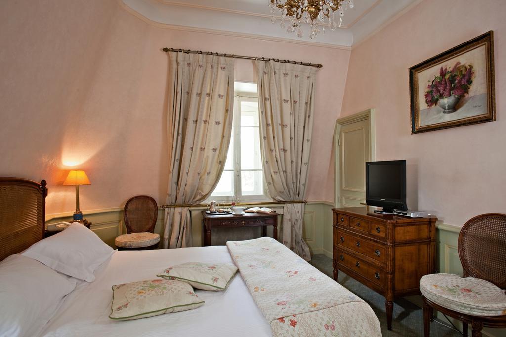 Hostellerie Les Frenes Avignon Cameră foto